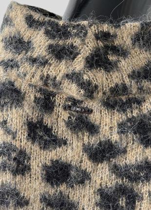Обʼємний вовняний светр liu jo італія з високим коміром вільного крою в леопардовий принт альпака вовна7 фото