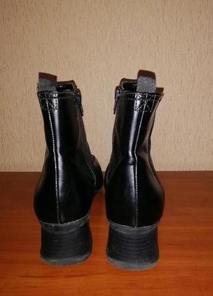 Женские демисезонные полусапожки, ботинки из натуральной кожи clarks4 фото
