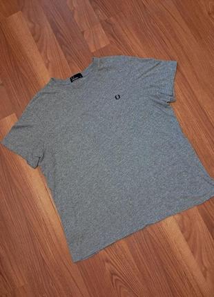 Чоловіча сіра футболка fred perry великий розмір оригінал2 фото