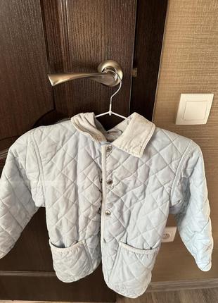 Стеганная куртка на девочку от h&m в отличном состоянии размер 5-6 лет рост 116