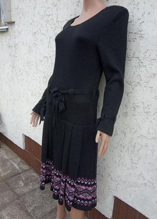 Теплое чёрное вязаное платье с поясом 46 размера2 фото