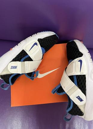 Кросівки дитячі nike flyease 31 розміру 13c us
