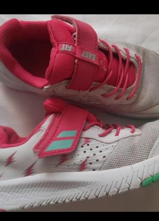 Кроссовки на девочку