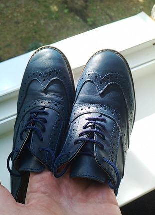 Bata туфли (броги)