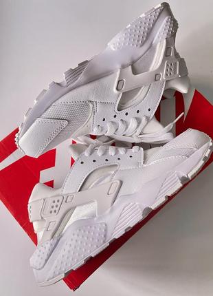 Кроссовки nike huarache run (оригинал). новые