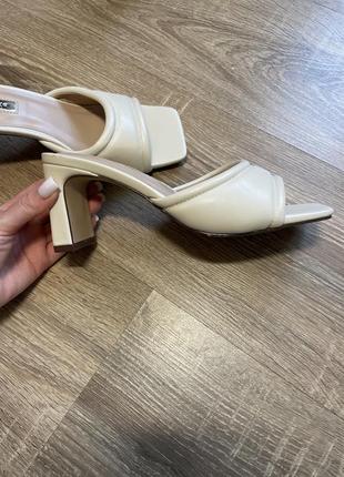 Мюлі primark