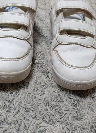 Дитячі шкіряні кросівки adidas шкіра на липучках 35 розмір 22 см4 фото