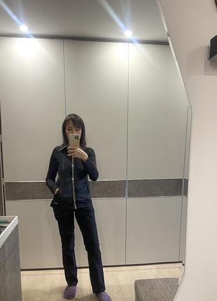 Женский спортивный костюм