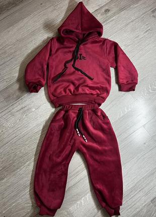 Костюм велюровий