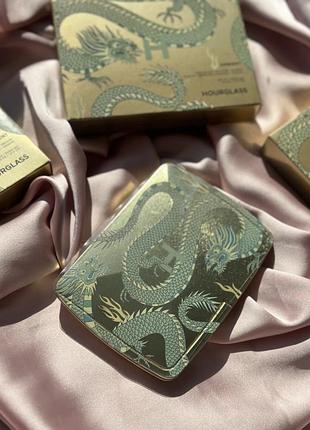 Новинка!!! палетка для обличчя hourglass ambient lighting edit unlocked - dragon 2024