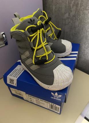 Сапожки дитячі