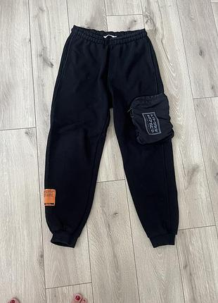Zara  штани 152р. .