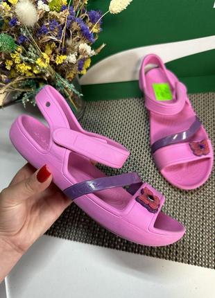 Оригінальні босоніжки crocs