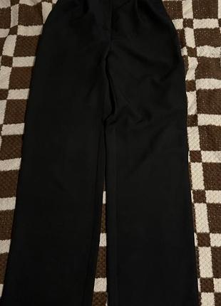 Жіночі брюки