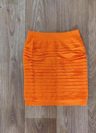 Мини юбка оранжевая на резинке в утяжелителе