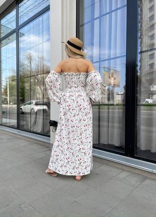 Дивовижна сукня максі, біла з червоними квітами 27597 vf 42/484 фото
