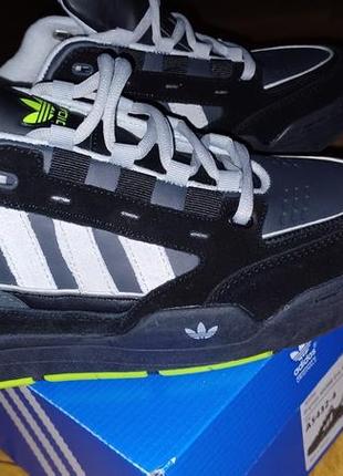 Adidas кроссовки3 фото
