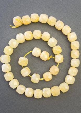 Намистини цитрин натуральний камінь гранований кубик d-9х9мм+- l-39см+- на нитці