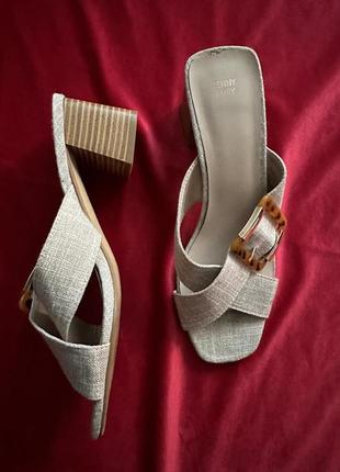 Шлепанцы босоножки/горячие шлепанцы на каблуках