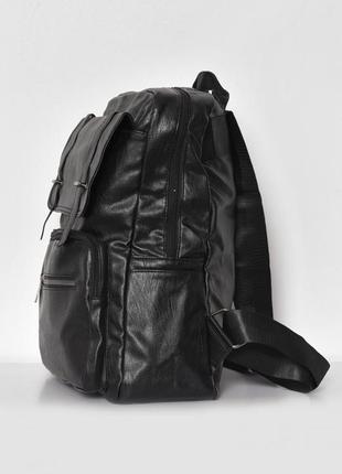 Рюкзак чорного кольору2 фото