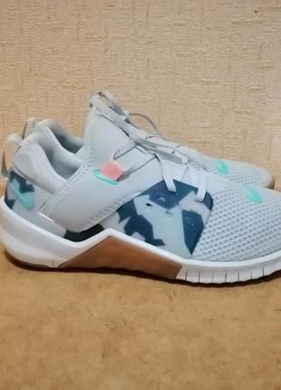 Кросiвки nike free metcon 2 geometric pattern на стопу 28,5 см, стан як новi