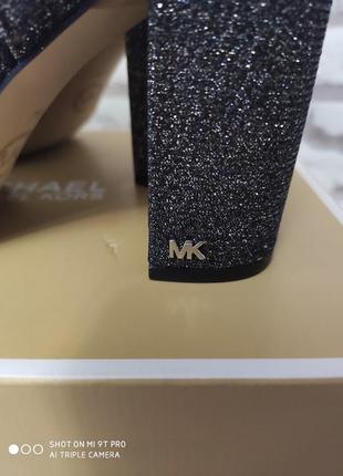 Босоніжки michael kors рр.us 7 1\23 фото