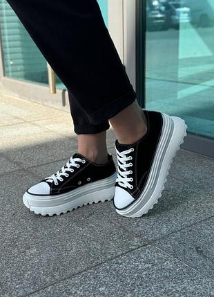 Кеди жіночі замшеві на платформі чорно-білі