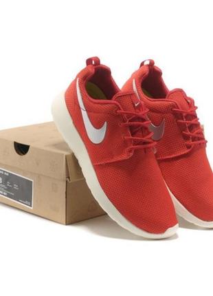 Женские красные кроссовки nike roshe run - r016