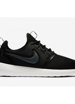 Жіночі чорно-білі кросівки nike roshe two leather prm — r039