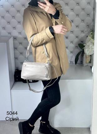 Женская стильная и качественная сумка из эко кожи серая4 фото