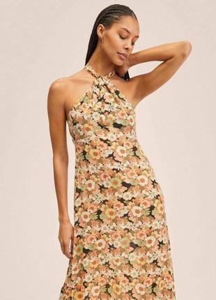 Плиссированное платье миди в цветочный принт/холтер3 фото