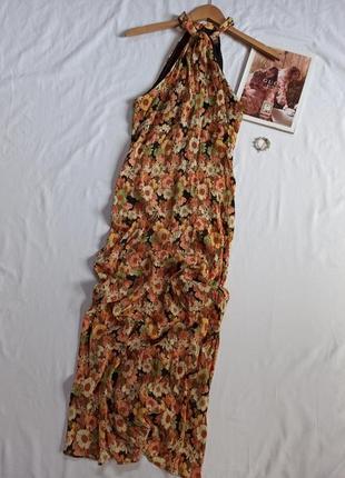 Плиссированное платье миди в цветочный принт/холтер5 фото