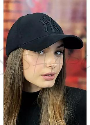 Бейсболка жіноча кашемірова одинарна з вишивкою та шнурівками стяжками braxton 6094 чорний