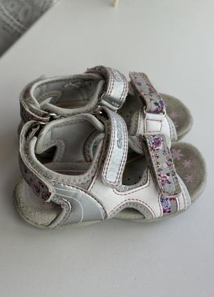 Кожаные босоножки сандалии 21 размер на девочку geox1 фото