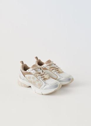 Кроссовки zara