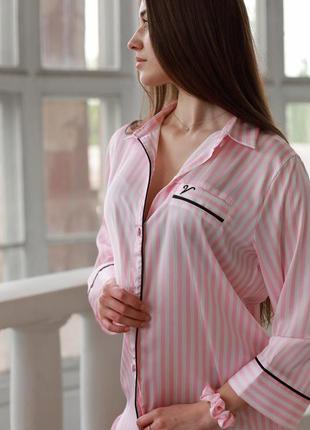 Женская рубашка victoria's secret в светло-розовую полоску. размер: s-m; l-xl. в подарок коробка vs9 фото