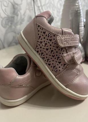 Кросівки 25 розмір