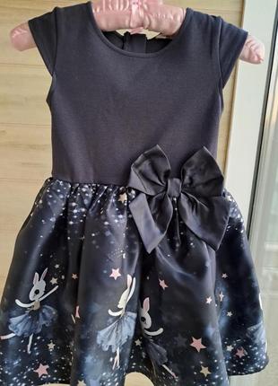 Нарядное платье h&m 4-5л платье с зайчиками