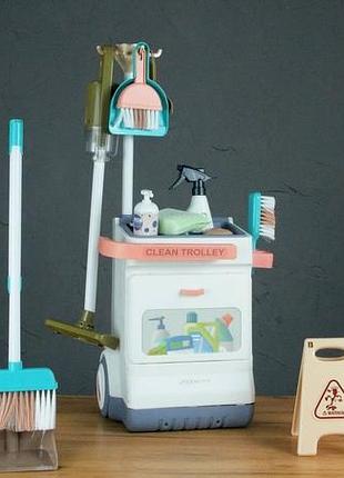 Игрушечный набор для уборки