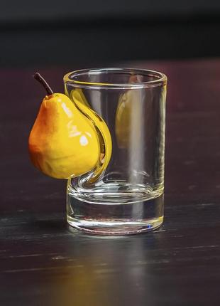 Рюмка с грушей