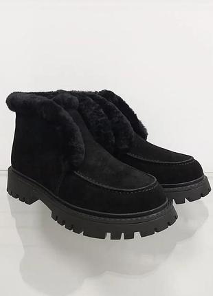 Жіночі зимові чорні замшеві черевики з хутром