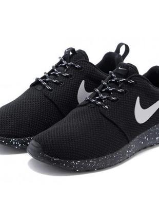 Жіночі чорні кросівки nike roshe run — r015