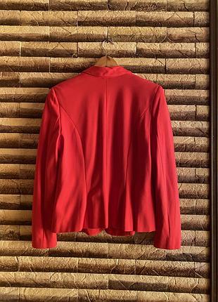 Пиджак,коралловый цвет.