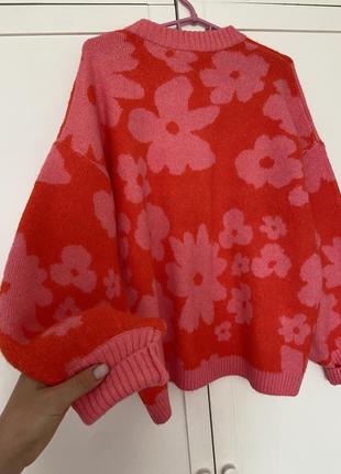 Объемный яркий свитер в цветочки, розовый красный свитерок с цветами, оверсайз свободный,кофта,джемпер2 фото