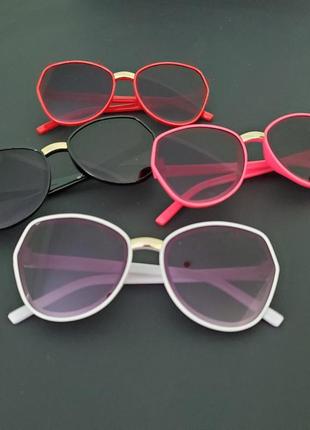 Детские солнцезащитные очки для девочки на 6-10 лет uv-400