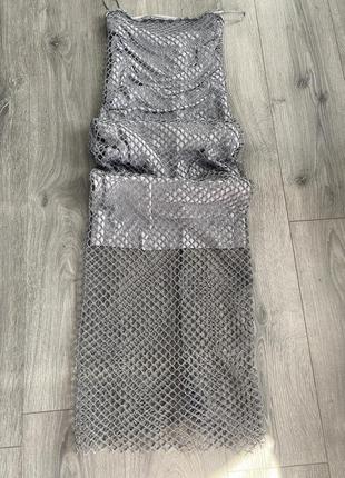 Платье футляр серого коляра zara