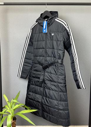 Женская куртка adidas оригинал.