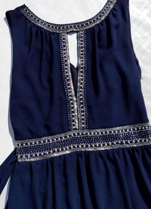 Чарівне темно-синє плаття з прикрасою tfnc london5 фото