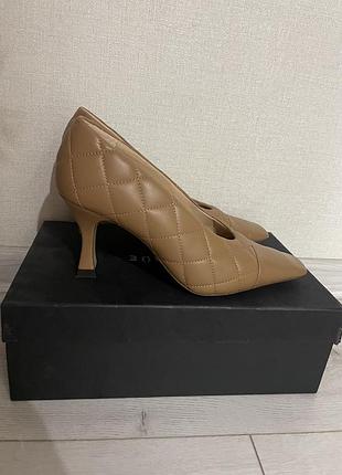 Шкіряні лодочки uterque