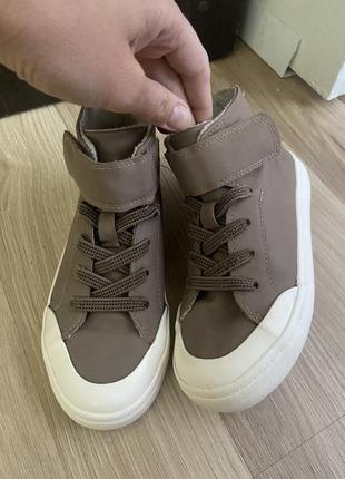 Хайтопи, кеди, черевички h&amp;m